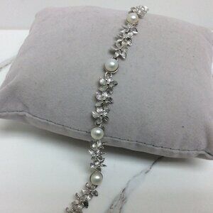 Lady's 14k WHITE Solid Real Gold Fancy Beautiful Pearl Flower Bracelet 11.90gr